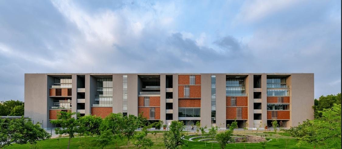 Ahmedabad University, Amrut Mody School of Management Campus Infrastructure photo 38